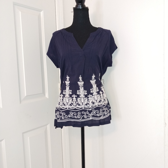 Top - Picture 4 of 6